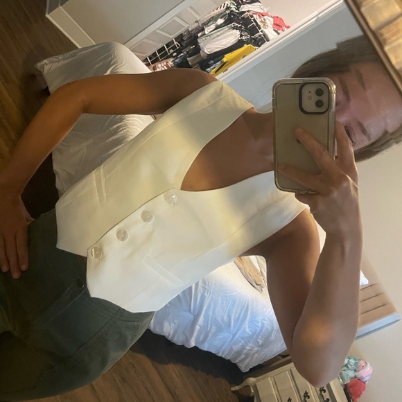 Princess Polly Vest - Picture 5 of 5